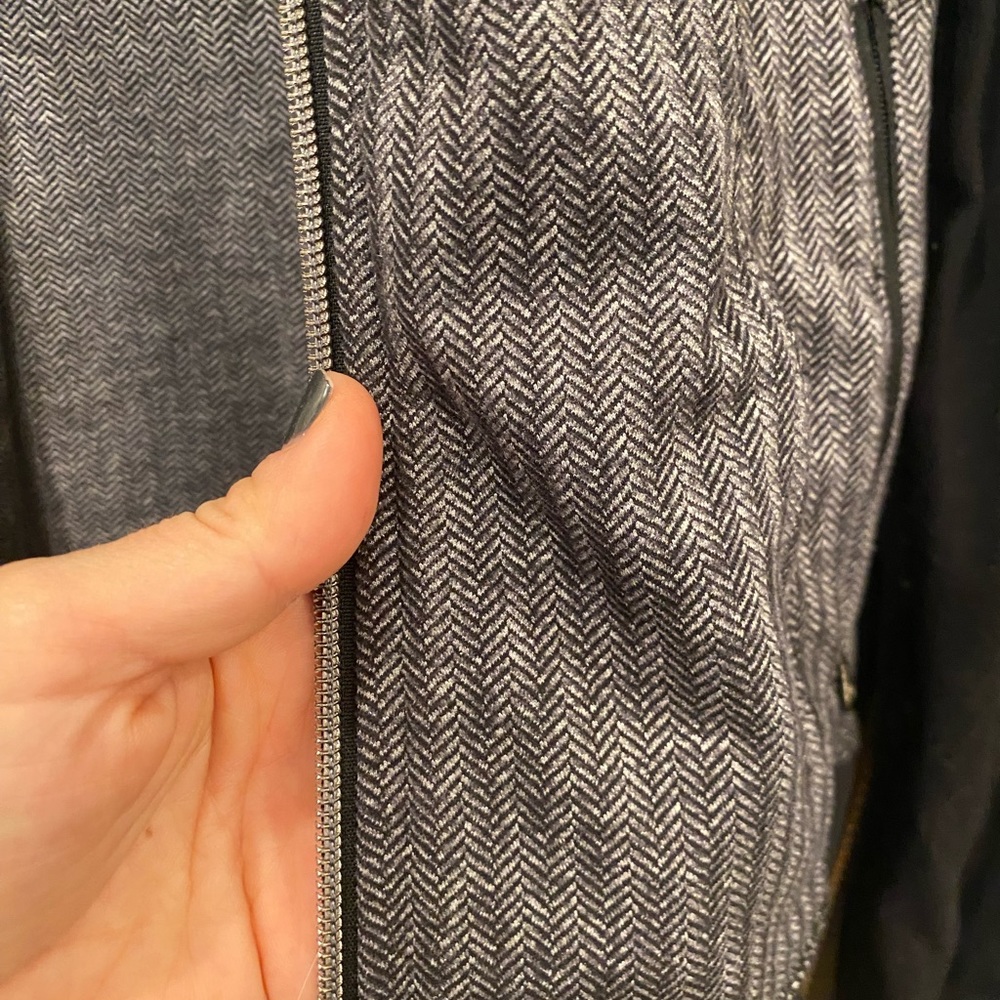 Lululemon Grey Herringbone Pattern Track Jacket- … - image 2